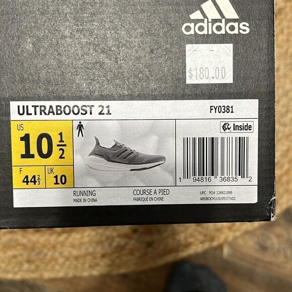 Adidas Ultraboost 21 Size 10.5 - Picture 8 of 8